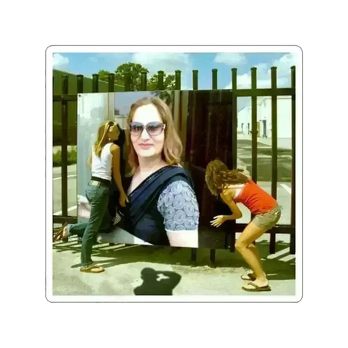 Pegatina Publicitaria de Reema Jaan - 2" × 2" / Blanco